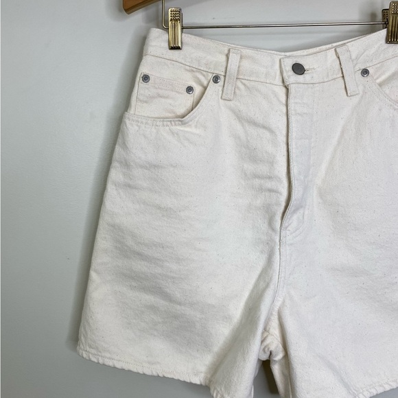 VINTAGE DANIEL HECHTER DENIM CREAM HIGH WAISTED DENIM SHORTS 90’s STYLE - Picture 4 of 9